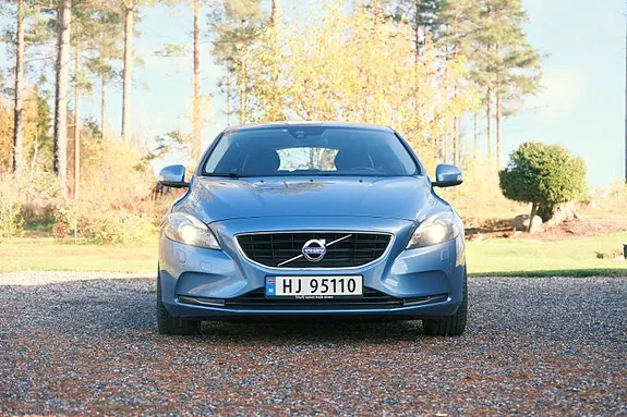 Volvo V40 2015 photo 3