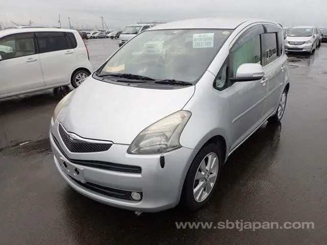 Toyota Ractis 2007 photo 2