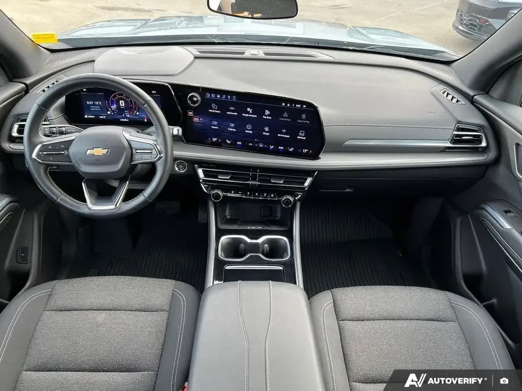 Chevrolet Traverse 2024 photo 3