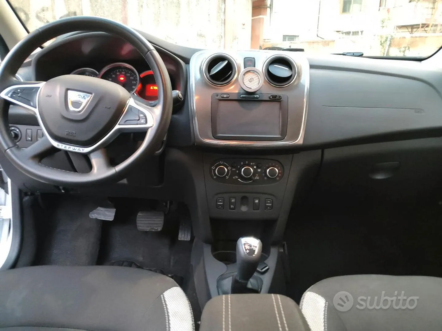 Dacia Sandero 2016 photo 4