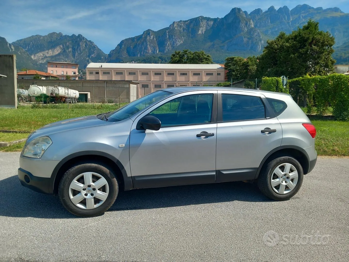Nissan Qashqai 2009 photo 2
