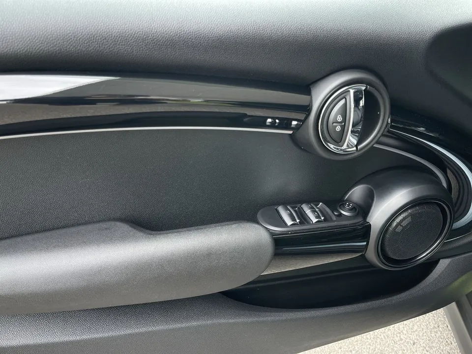 Mini Convertible 2022 photo 5