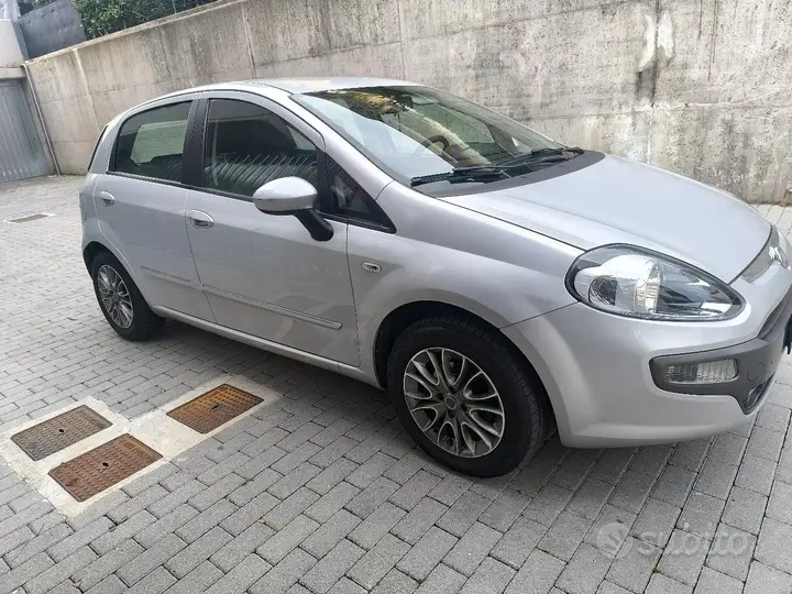 Fiat Punto Evo 2011 photo 3