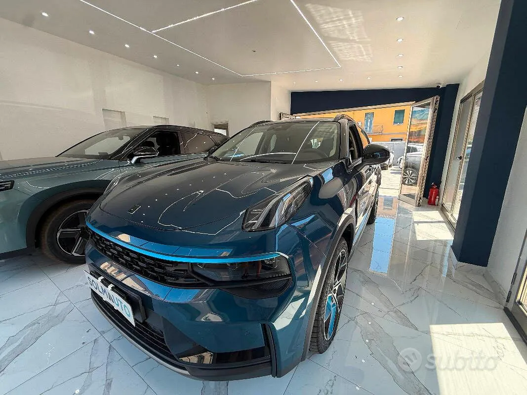 Lynk & Co 01
