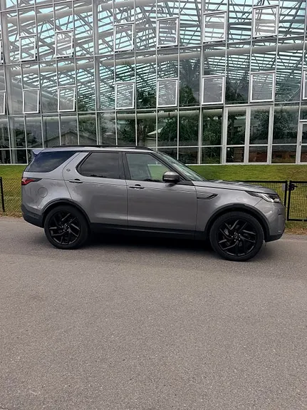 Land Rover Discovery 2021 photo 2