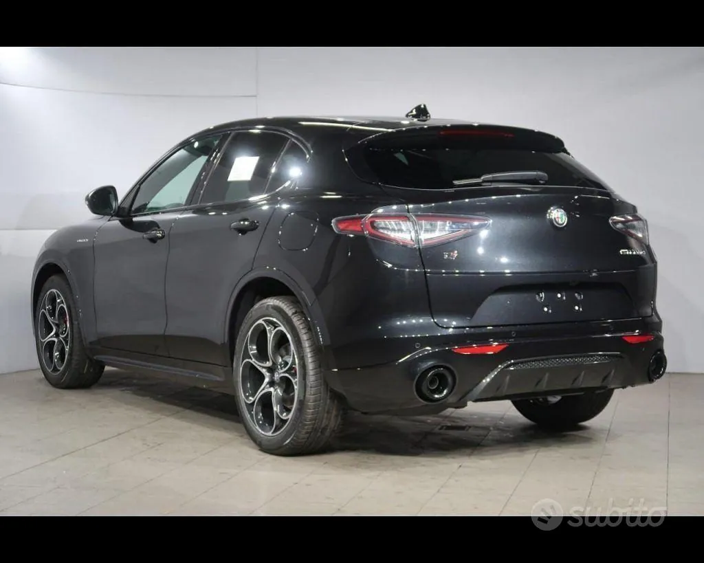 Alfa Romeo Stelvio 2025 photo 3