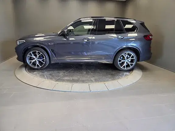 BMW X5 2022 photo 2