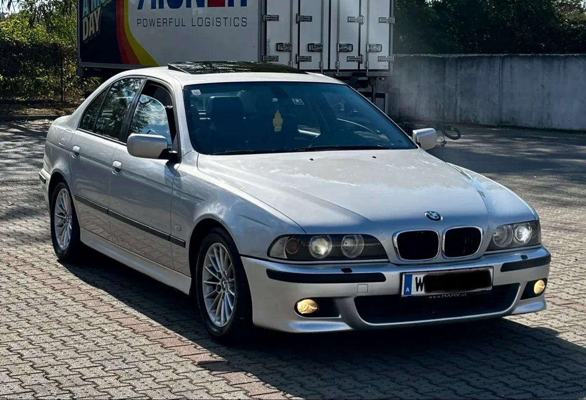BMW 5 Series 2000 photo 2