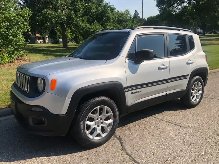 Jeep Renegade 2015 photo 4