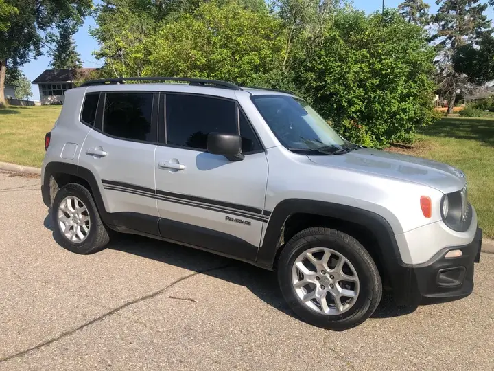 Jeep Renegade 2015 photo 3
