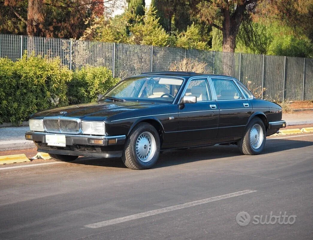 Jaguar Xj40