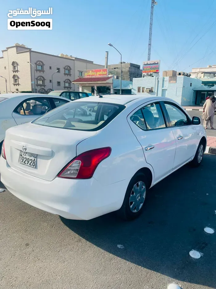 Nissan Sunny 2016 photo 4