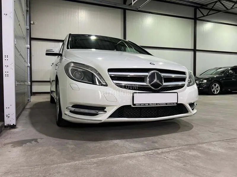 Mercedes-Benz B-Class 2012 photo 5