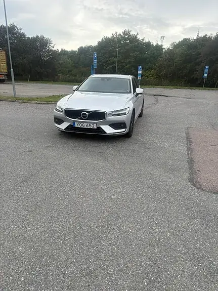 Volvo V60 2019 photo 2