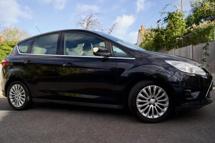 Ford C-Max 2010 photo 2
