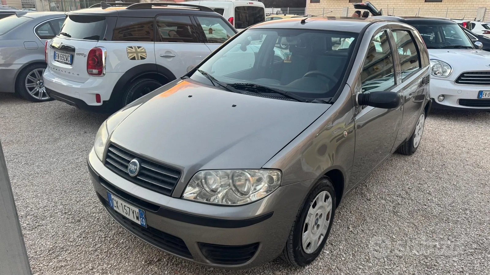 Fiat Punto 2005 photo 2