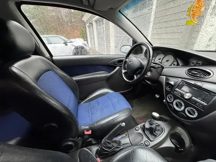 Ford Focus 2002 photo 4