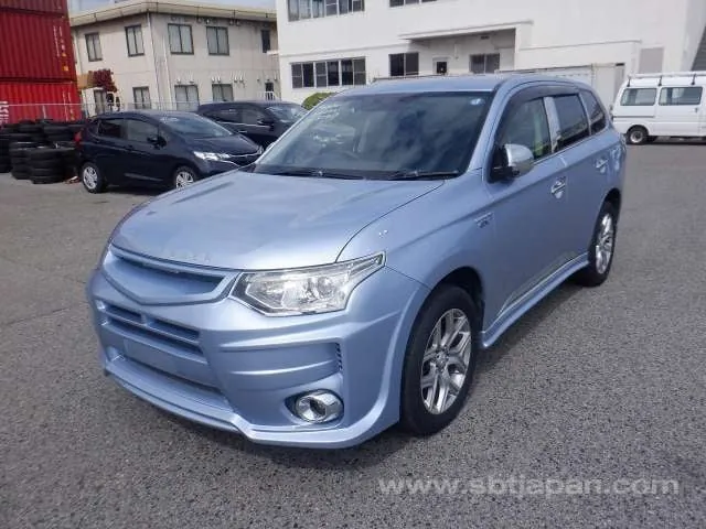 Mitsubishi Outlander 2015 photo 2