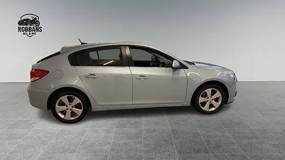 Chevrolet Cruze 2012 photo 4