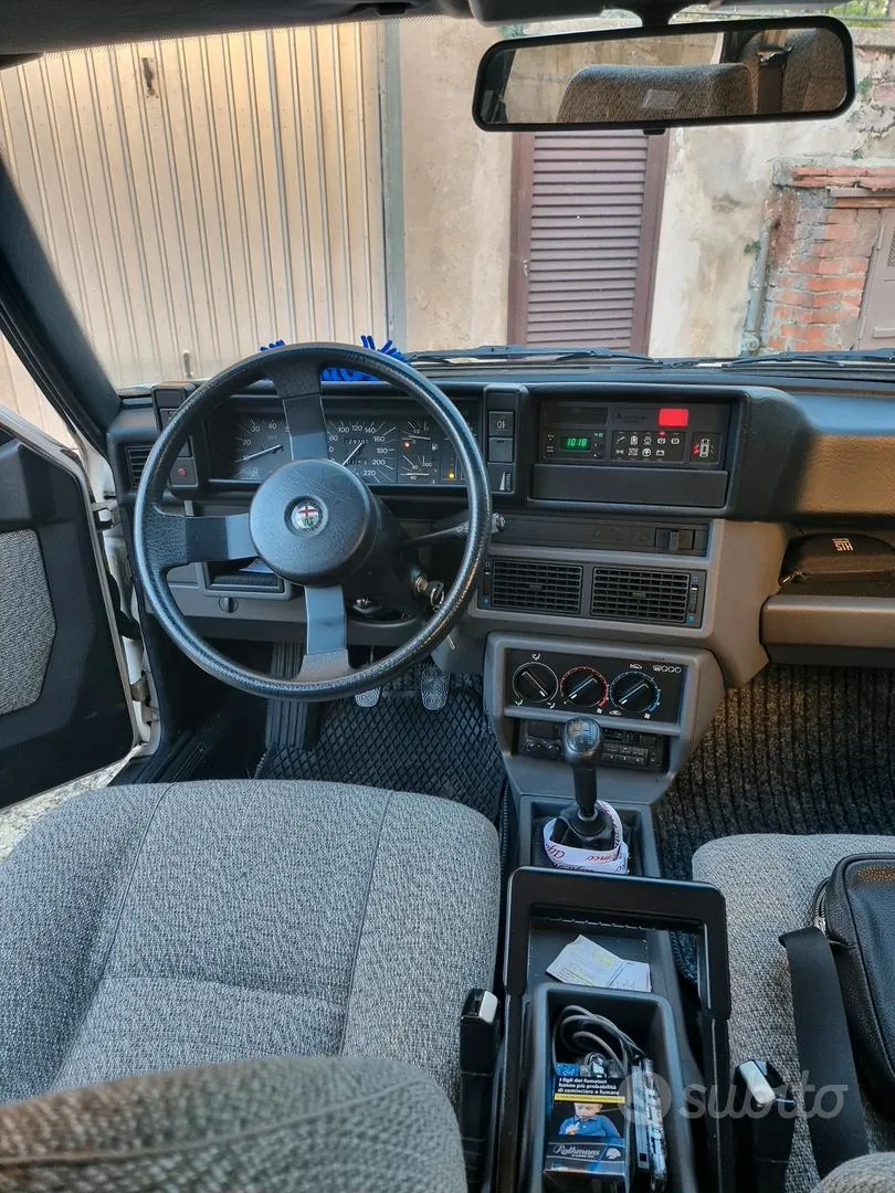 Alfa Romeo 75 1986 photo 2