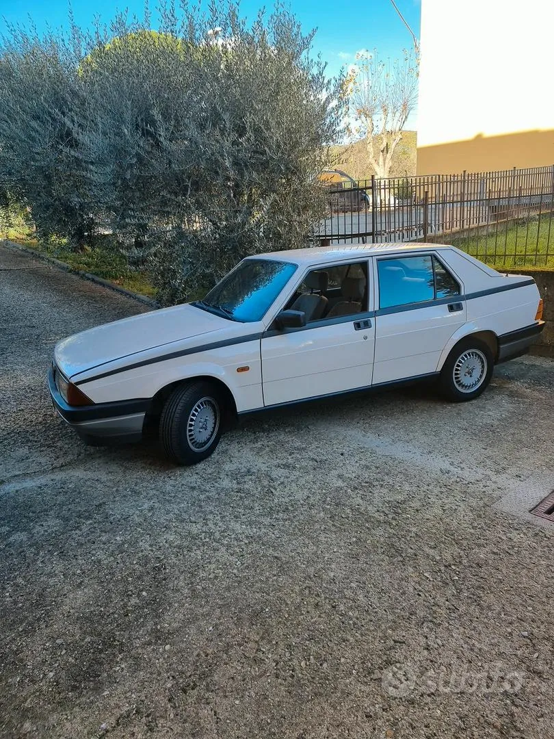 Alfa Romeo 75 1986 photo 3