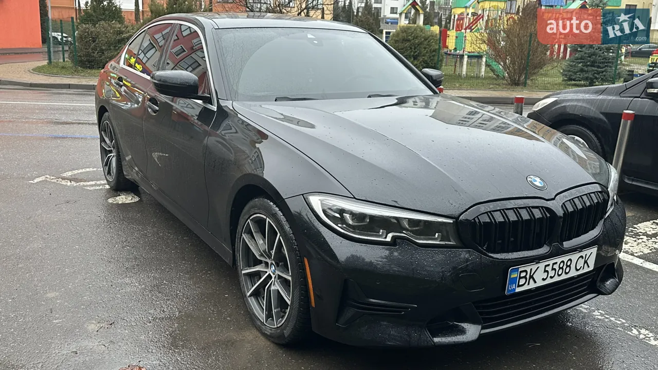 BMW 3 Series 2019 photo 2