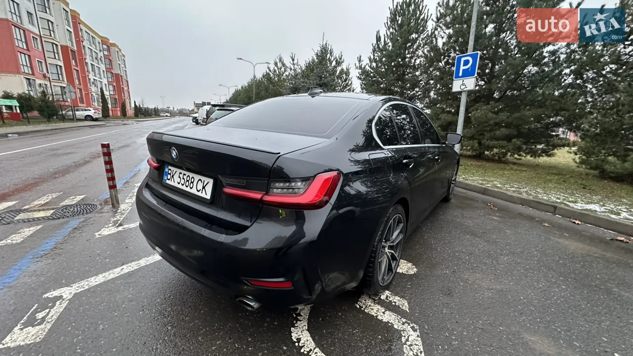 BMW 3 Series 2019 photo 5