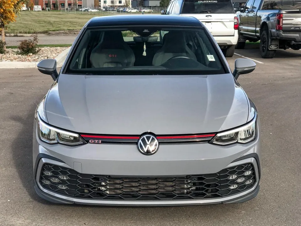Volkswagen Golf 2024 photo 4