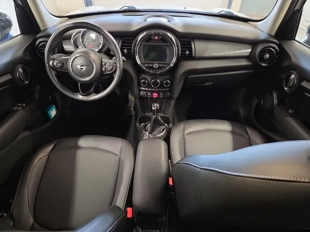 Mini 5 Door Cooperr 2021 photo 4