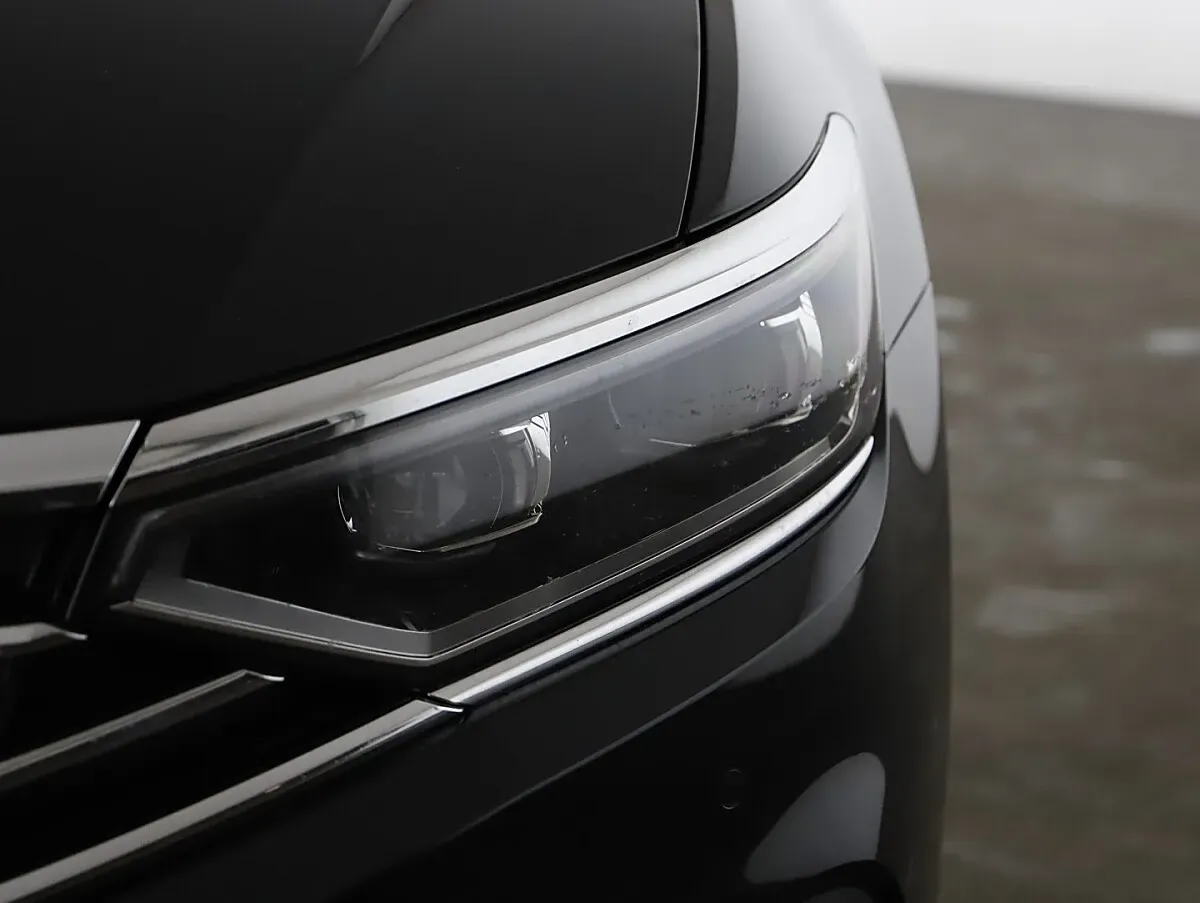 Volkswagen Passat 2022 photo 3