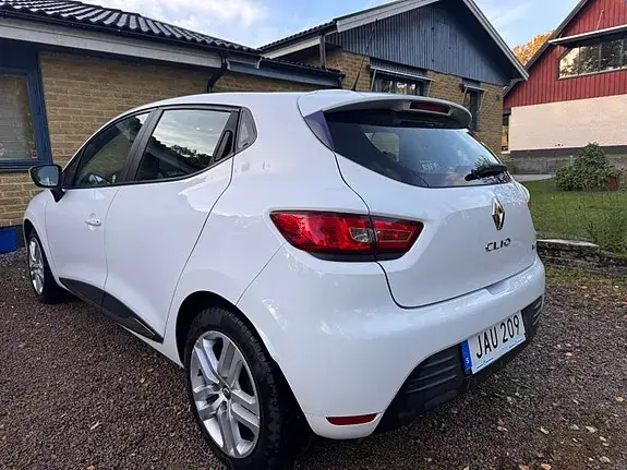 Renault Clio 2017 photo 2