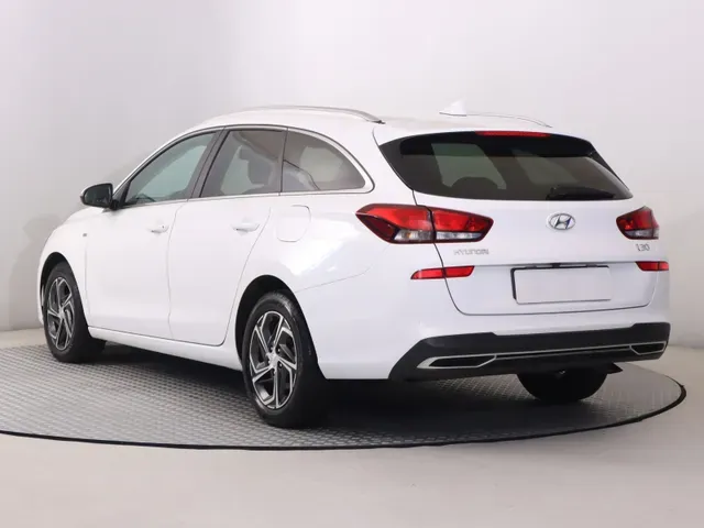 Hyundai I30 2022 photo 3
