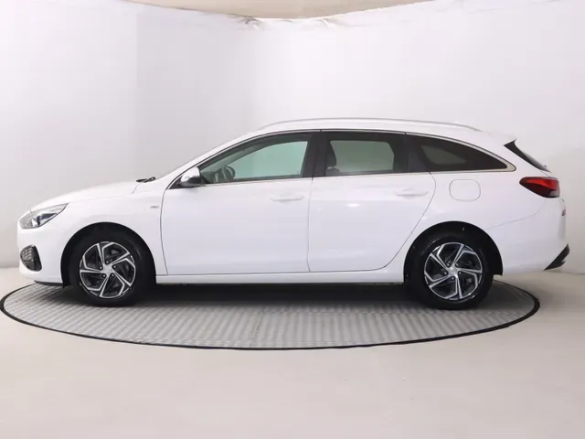 Hyundai I30 2022 photo 2