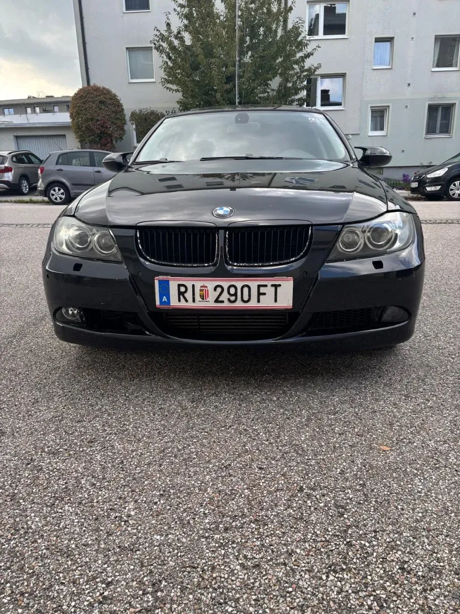BMW 3 Series 2008 photo 2