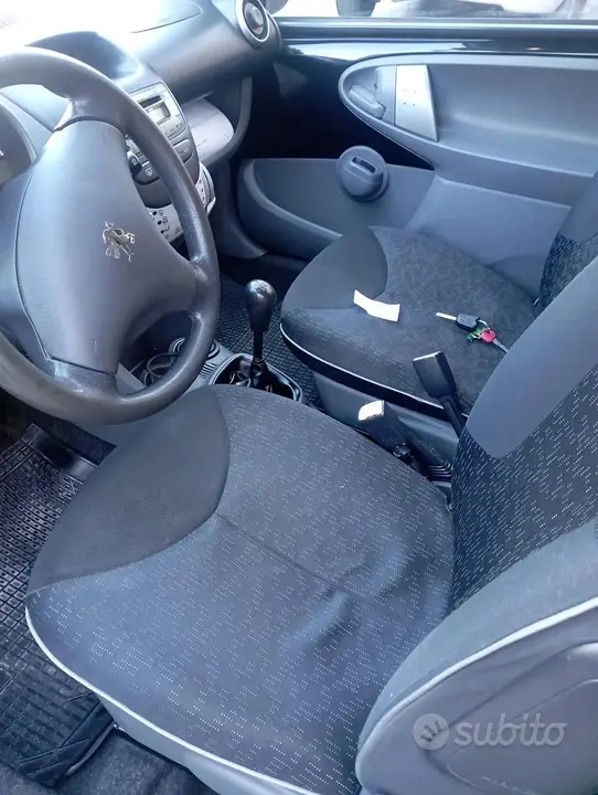 Peugeot 107 2010 photo 5