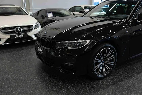 BMW 330E 2021 photo 2