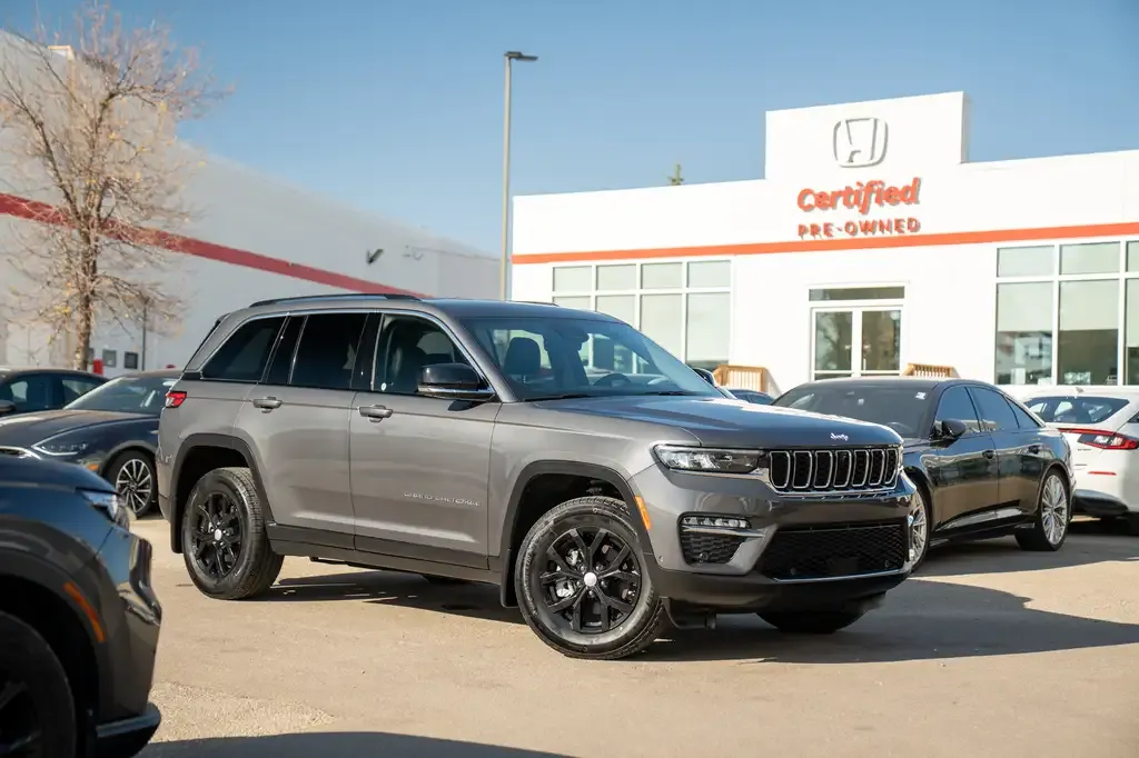 Jeep Grand Cherokee 2023 photo 2