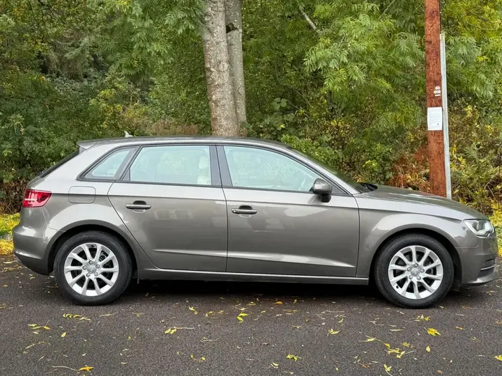 Audi A3 2013 photo 2