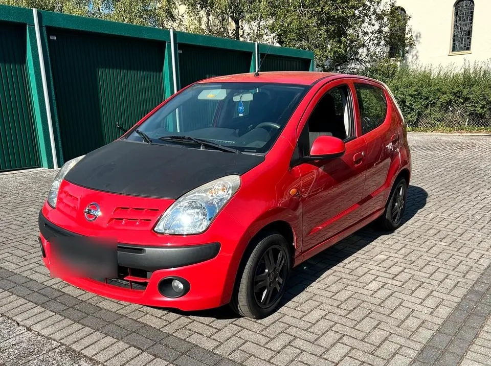 Nissan Pixo