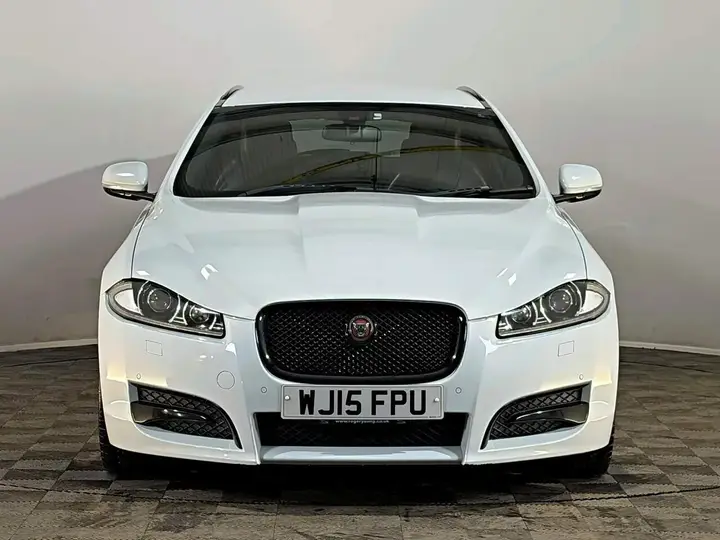 Jaguar Xf 2015 photo 3