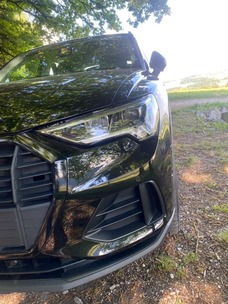 Audi Q3 2021 photo 2
