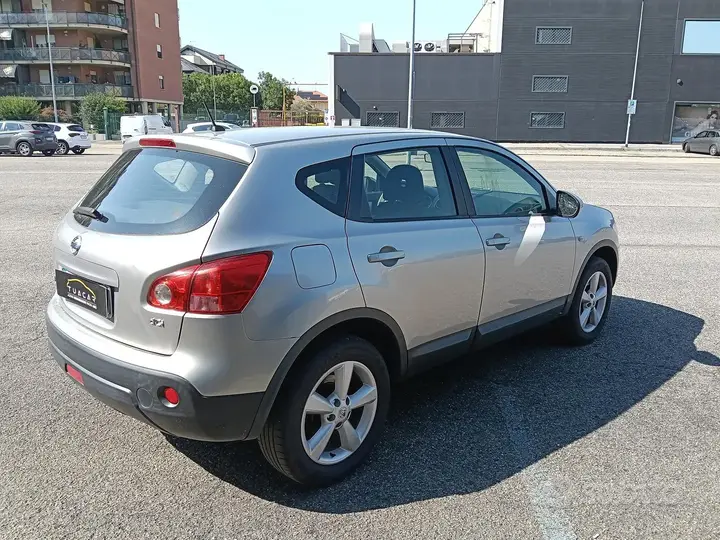 Nissan Qashqai 2008 photo 2