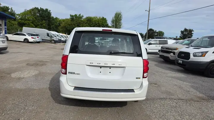 Dodge Grand Caravan 2017 photo 4