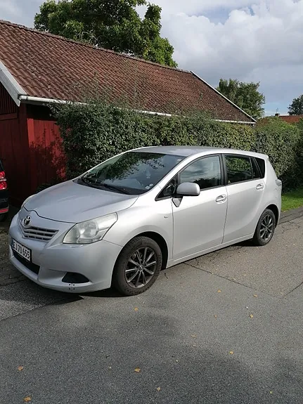 Toyota Verso 2011 photo 3