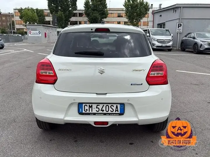 Suzuki Swift 2023 photo 5