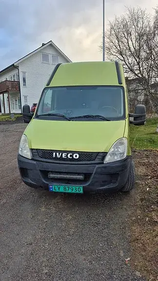 Iveco Daily 2010 photo 2