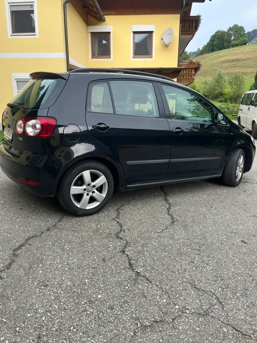 Volkswagen Golf Plus 2011 photo 2
