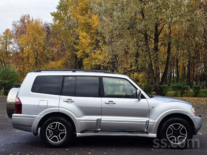 Mitsubishi Pajero 2006 photo 3