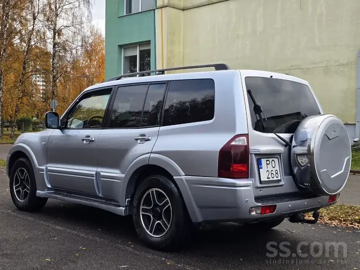 Mitsubishi Pajero 2006 photo 2