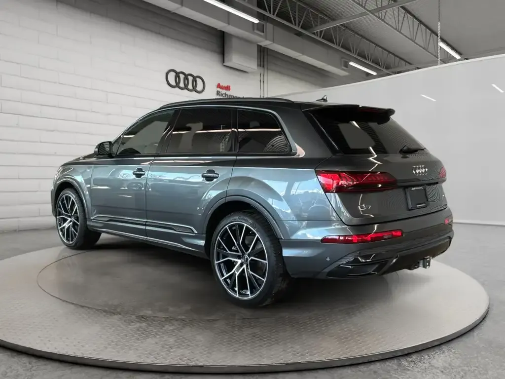 Audi Q7 2022 photo 3
